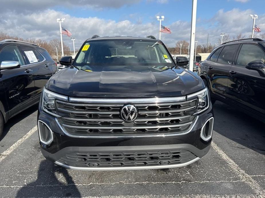 used 2024 Volkswagen Atlas car, priced at $36,900