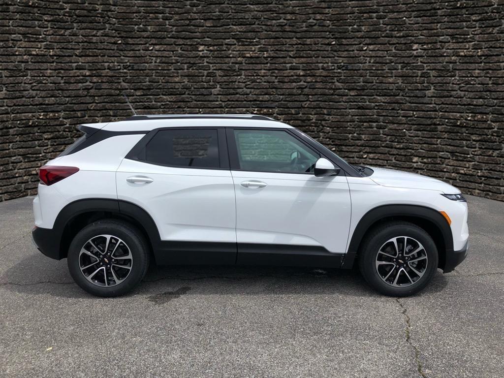 new 2025 Chevrolet TrailBlazer car, priced at $25,990
