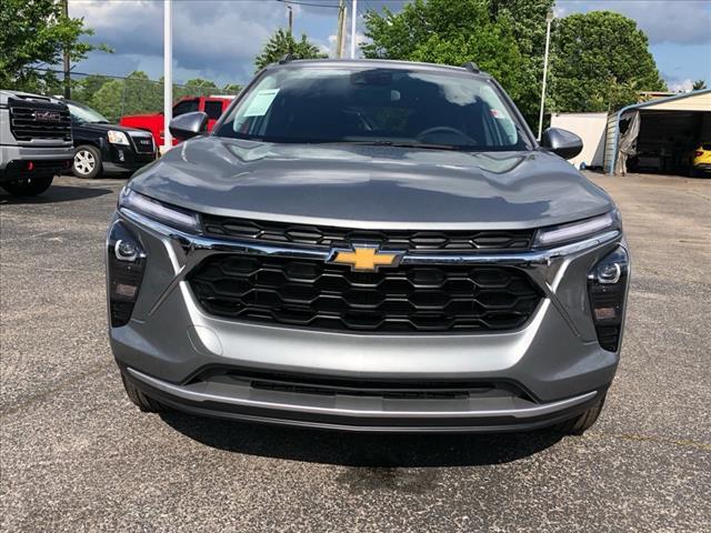 new 2025 Chevrolet Trax car, priced at $24,275