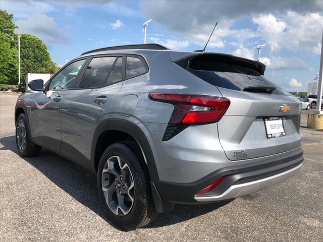 new 2025 Chevrolet Trax car, priced at $24,275