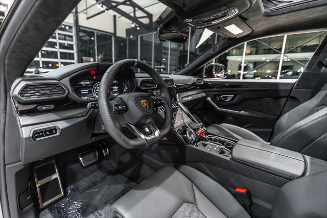 used 2022 Lamborghini Urus car, priced at $269,800