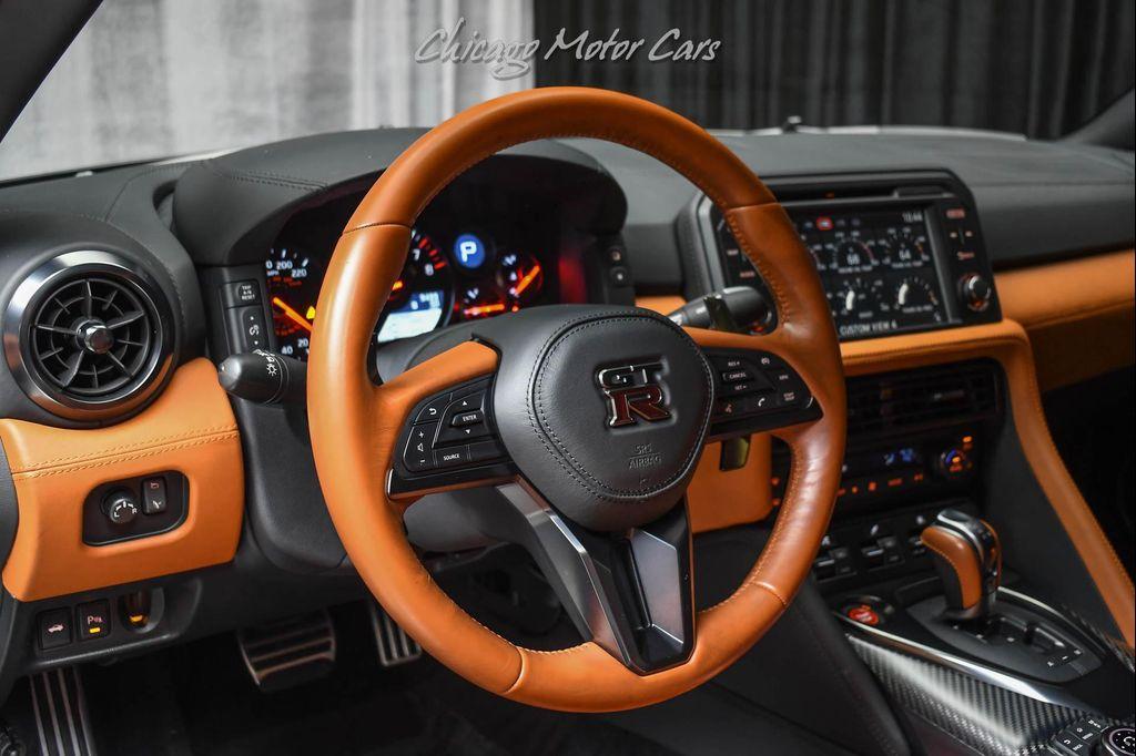 used 2017 Nissan GT-R car