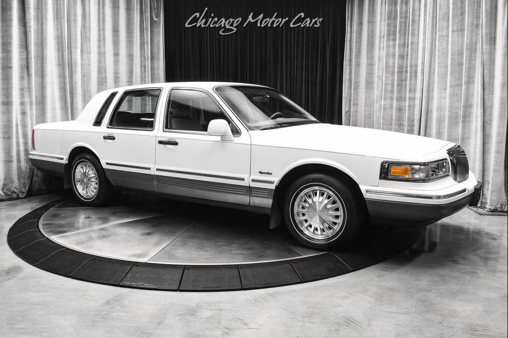 used 1997 Lincoln Town Car car, priced at $20,800