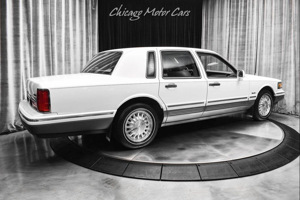 used 1997 Lincoln Town Car car, priced at $20,800