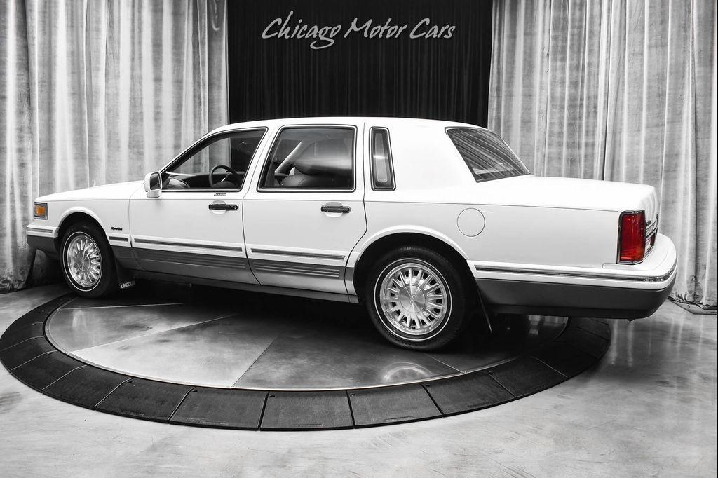 used 1997 Lincoln Town Car car, priced at $20,800