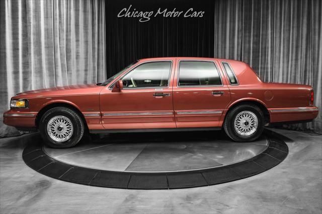 used 1995 Lincoln Town Car car, priced at $19,800