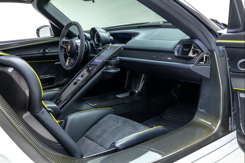 used 2015 Porsche 918 Spyder car