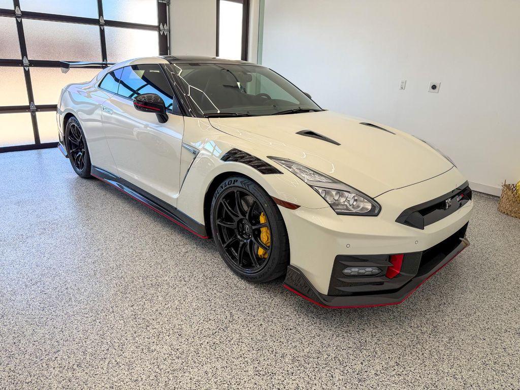 used 2024 Nissan GT-R car