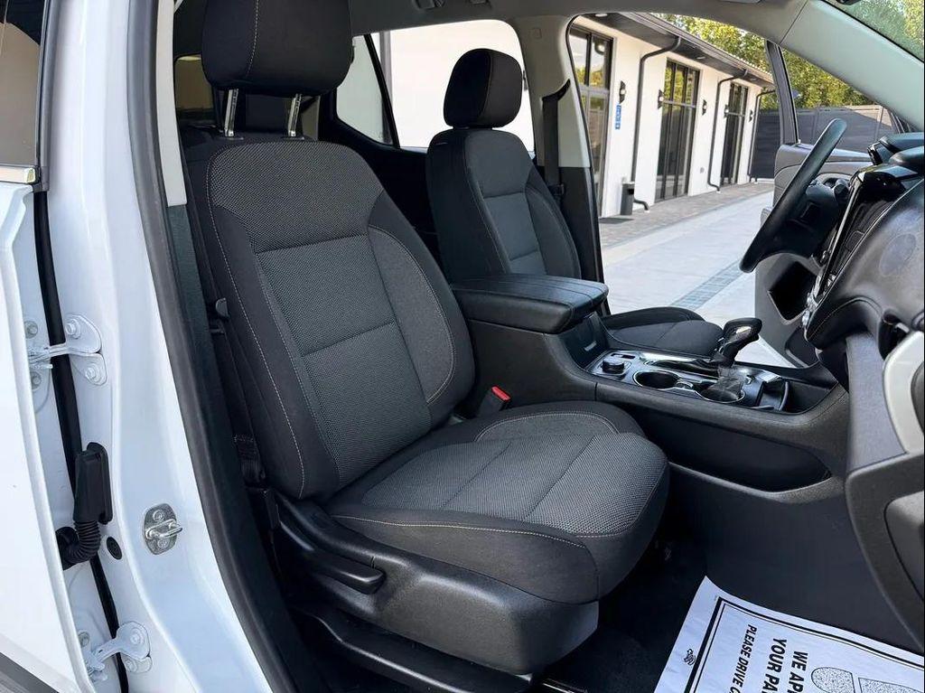 used 2021 Chevrolet Traverse car, priced at $18,999