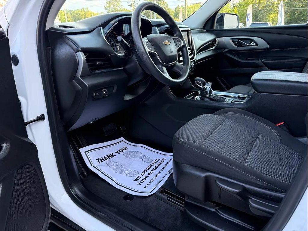 used 2021 Chevrolet Traverse car, priced at $18,999