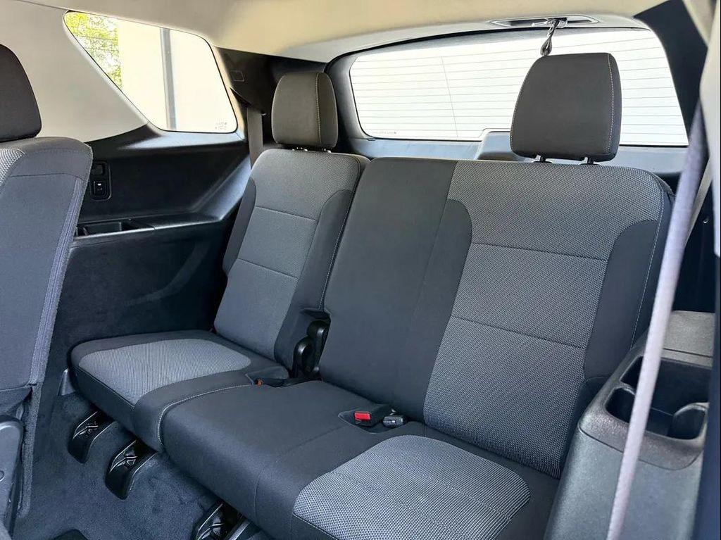 used 2021 Chevrolet Traverse car, priced at $18,999