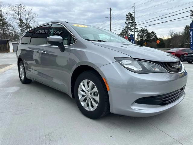 used 2017 Chrysler Pacifica car, priced at $12,999