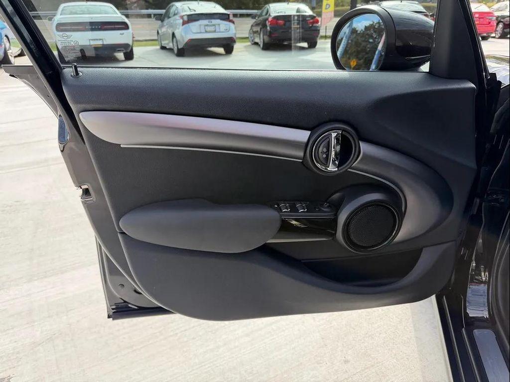 used 2022 MINI Hardtop car, priced at $16,999