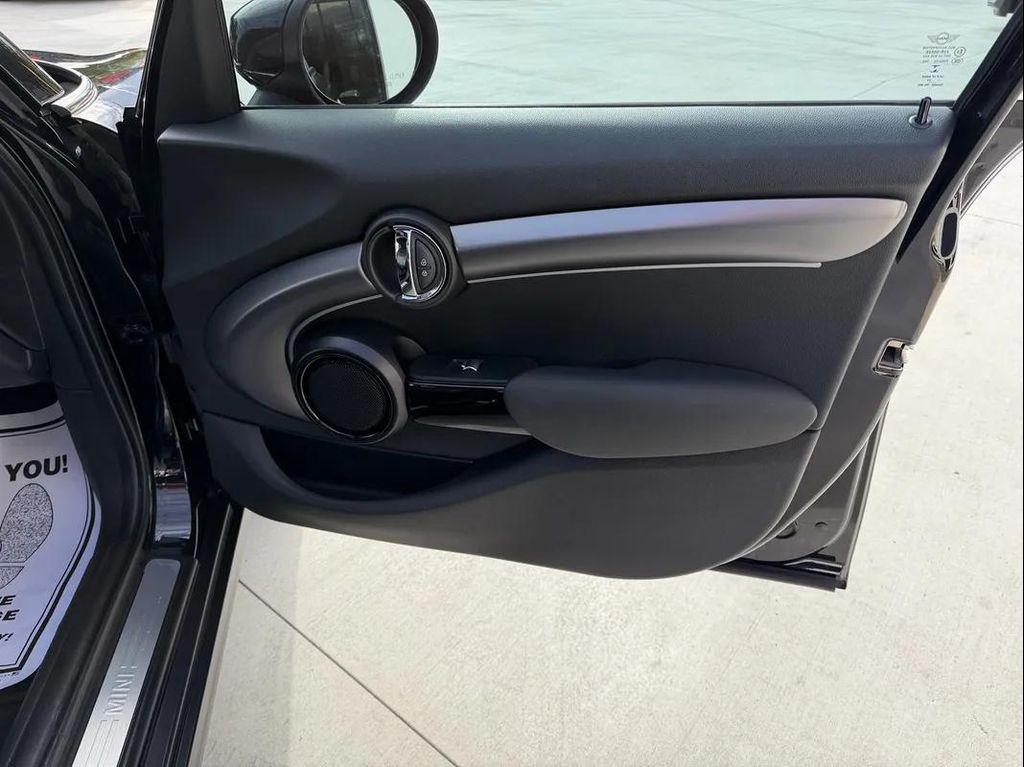 used 2022 MINI Hardtop car, priced at $16,999