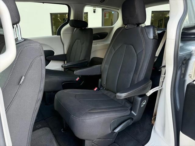 used 2018 Chrysler Pacifica car, priced at $11,450