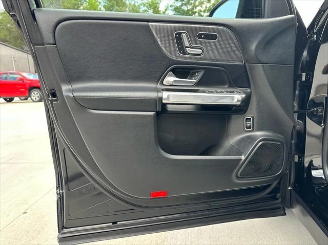 used 2020 Mercedes-Benz GLB 250 car, priced at $25,450