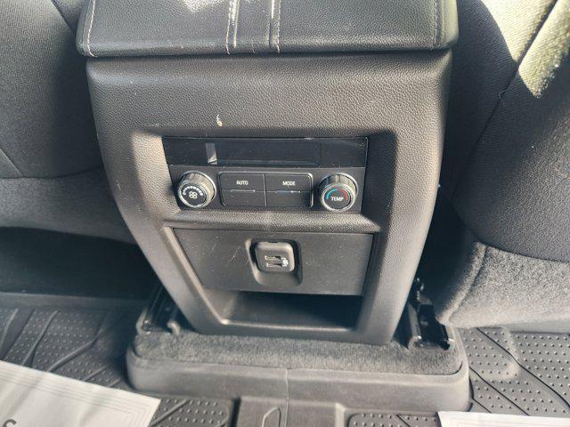 used 2022 Chevrolet Traverse car, priced at $28,900