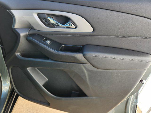 used 2022 Chevrolet Traverse car, priced at $28,900