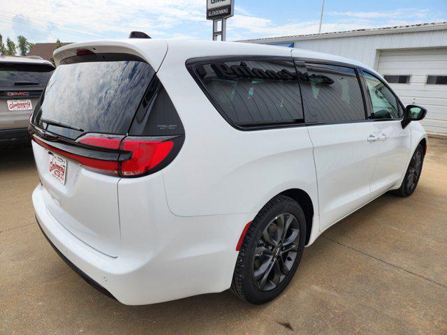 new 2026 Chrysler Pacifica car, priced at $47,065