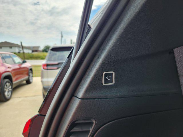 new 2026 Chrysler Pacifica car, priced at $47,065