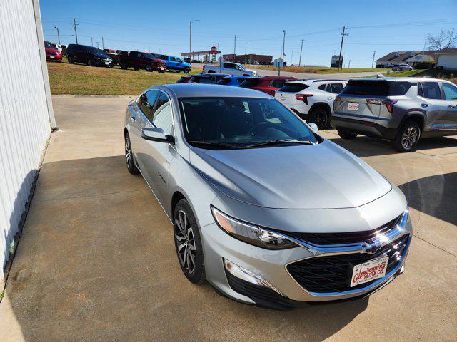 new 2025 Chevrolet Malibu car, priced at $28,285