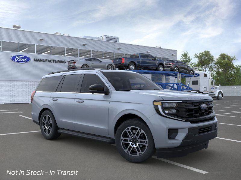 new 2025 Ford Expedition car, priced at $72,205