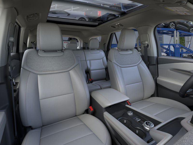new 2025 Ford Explorer car, priced at $46,668