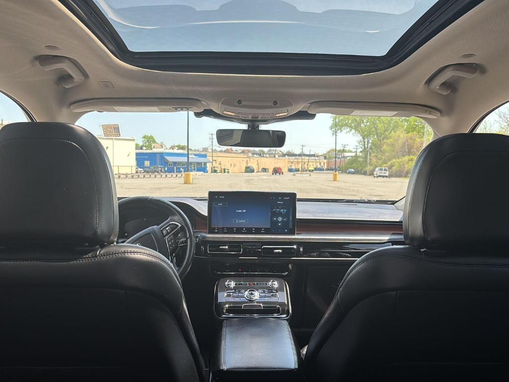 used 2022 Lincoln Nautilus car, priced at $37,430