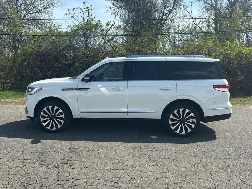 used 2022 Lincoln Navigator car, priced at $62,999