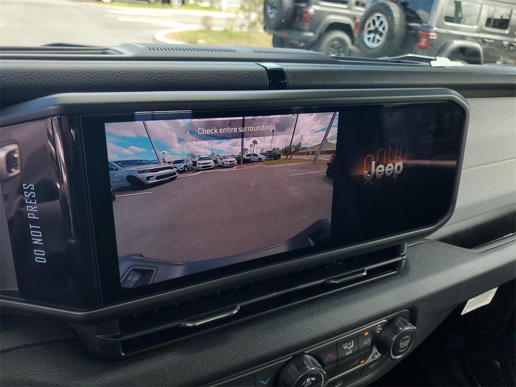 new 2025 Jeep Gladiator car, priced at $40,647