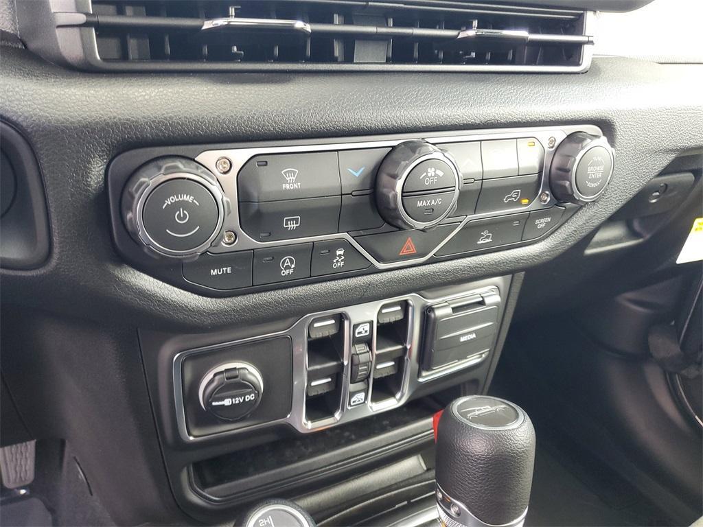 new 2025 Jeep Gladiator car, priced at $40,647