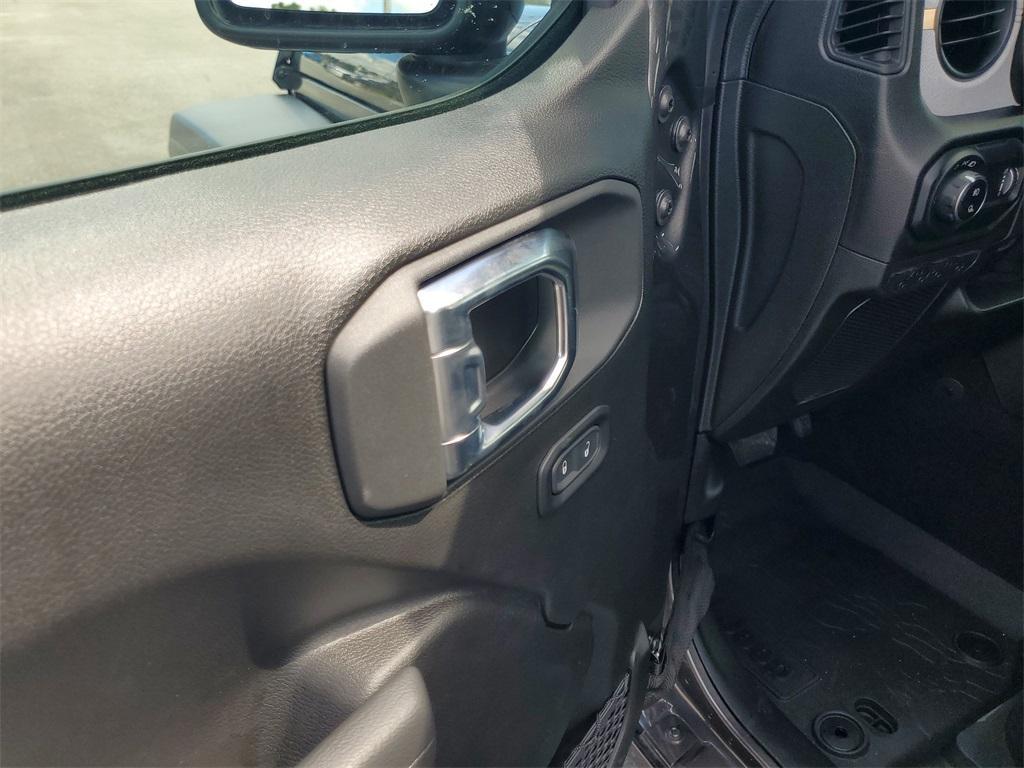 new 2025 Jeep Gladiator car, priced at $40,647