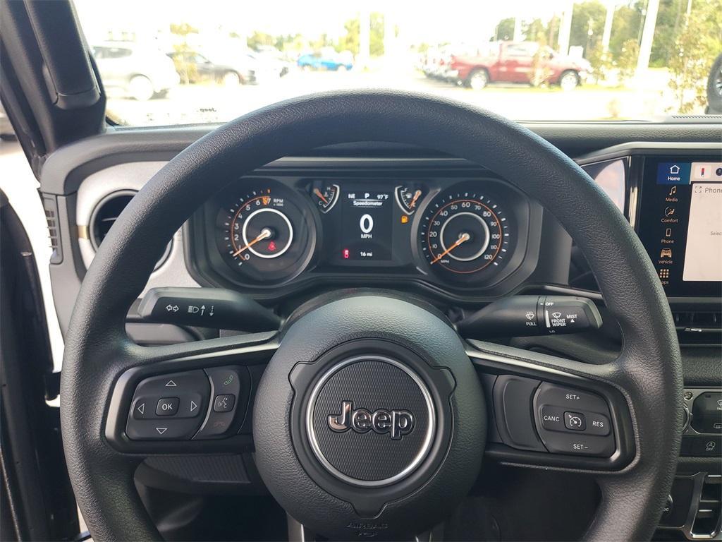 new 2025 Jeep Gladiator car, priced at $40,647