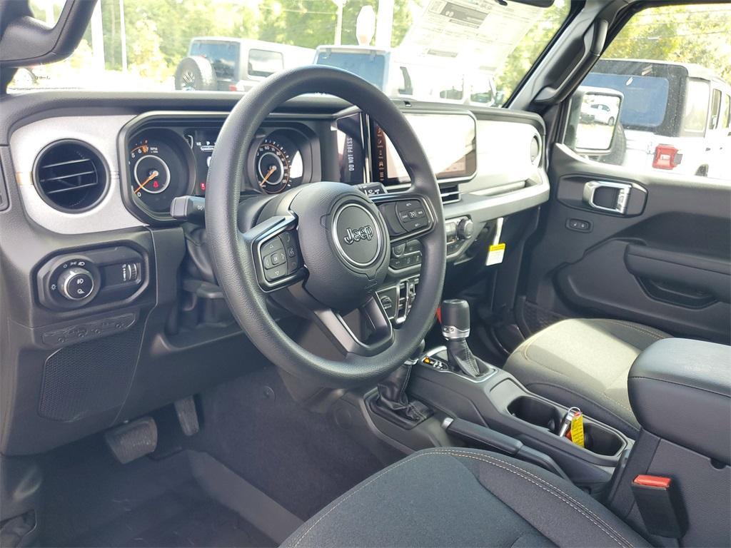 new 2025 Jeep Gladiator car, priced at $40,647