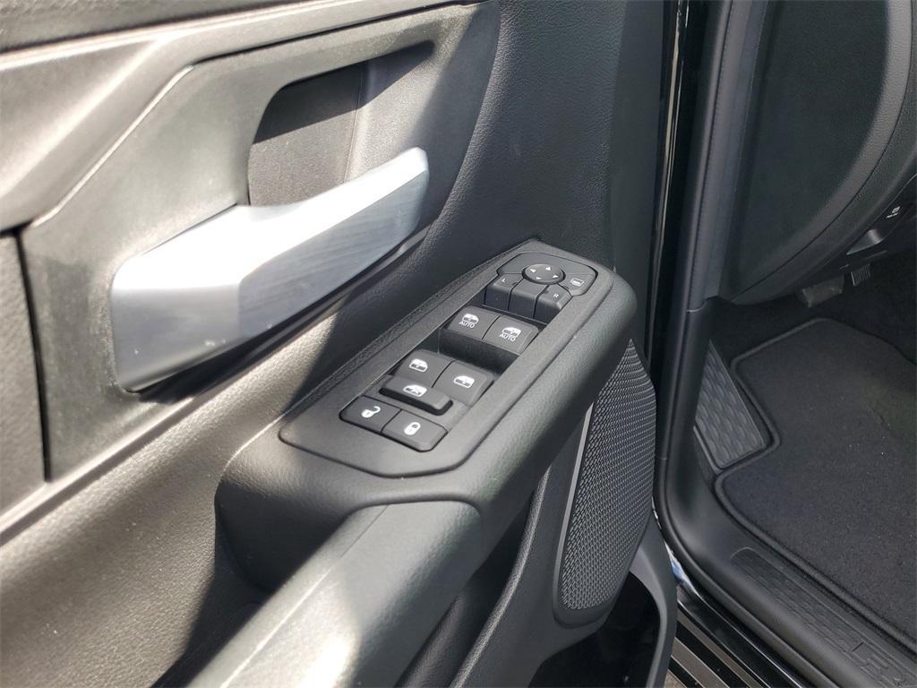 new 2025 Ram 1500 car