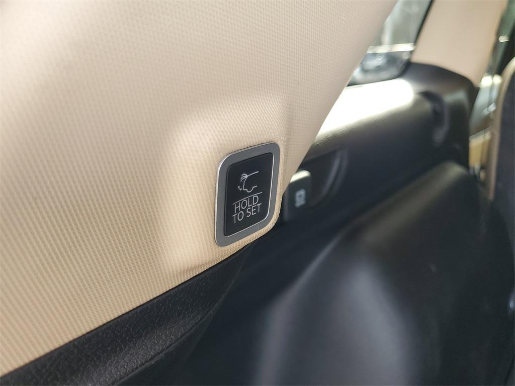 used 2022 Jeep Grand Cherokee car, priced at $27,506