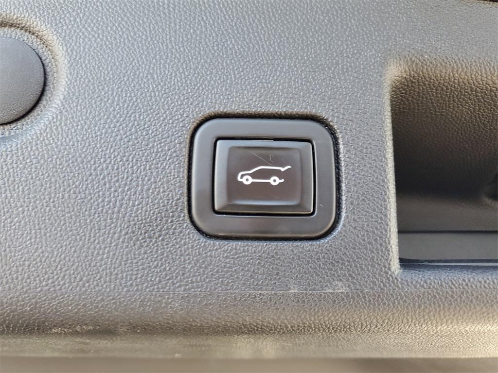 used 2021 Chevrolet Equinox car, priced at $22,568