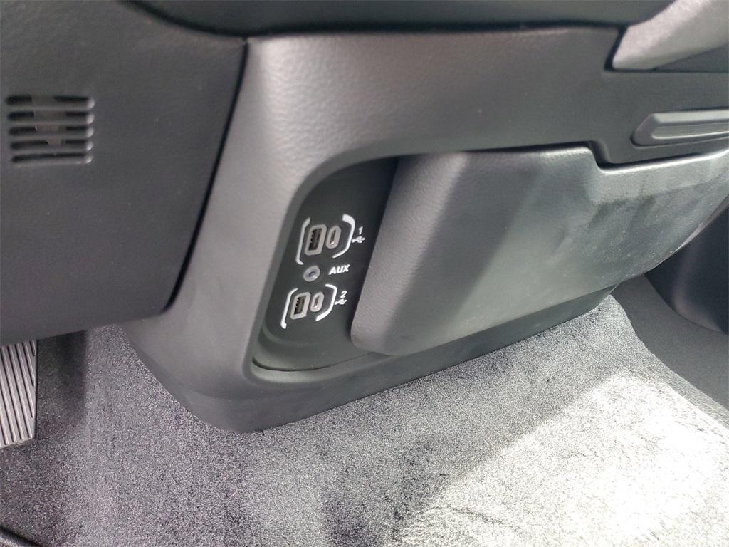 new 2025 Ram 1500 car, priced at $48,989