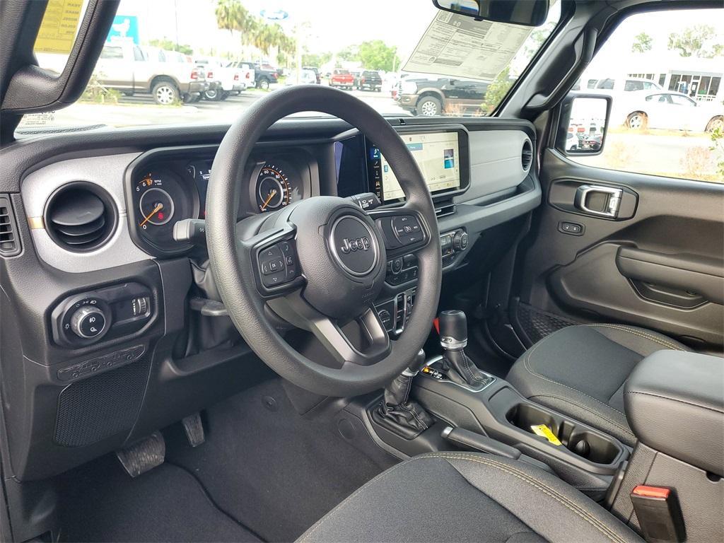 new 2025 Jeep Gladiator car