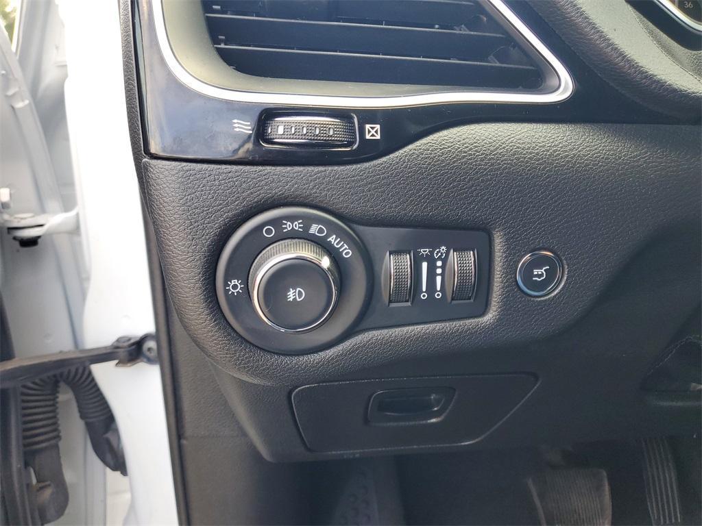 used 2023 Jeep Cherokee car, priced at $23,729
