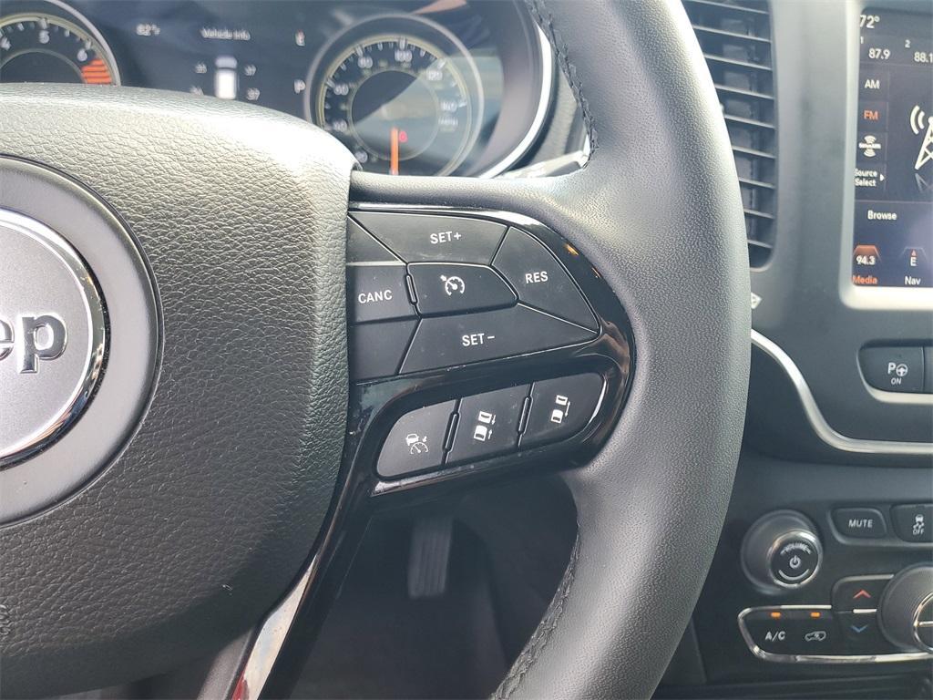 used 2023 Jeep Cherokee car, priced at $23,729