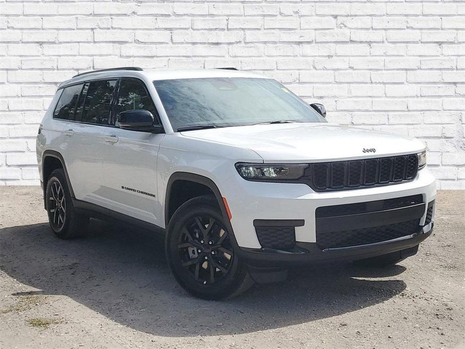 new 2024 Jeep Grand Cherokee L car, priced at $43,610