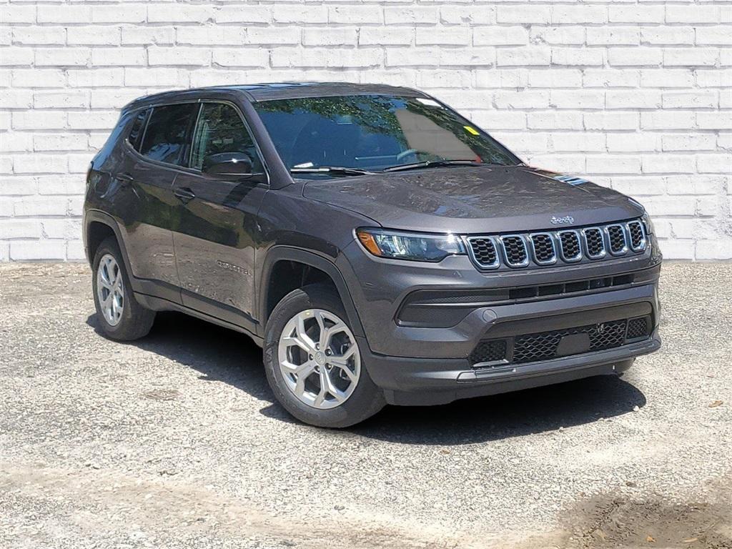 new 2024 Jeep Compass car, priced at $26,500