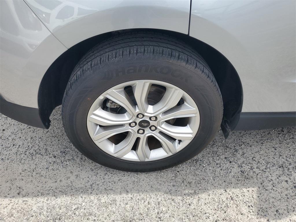 used 2024 Ford Edge car, priced at $29,819