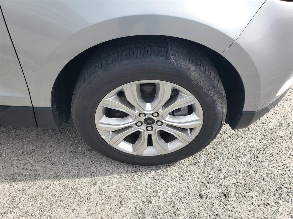 used 2024 Ford Edge car, priced at $29,819