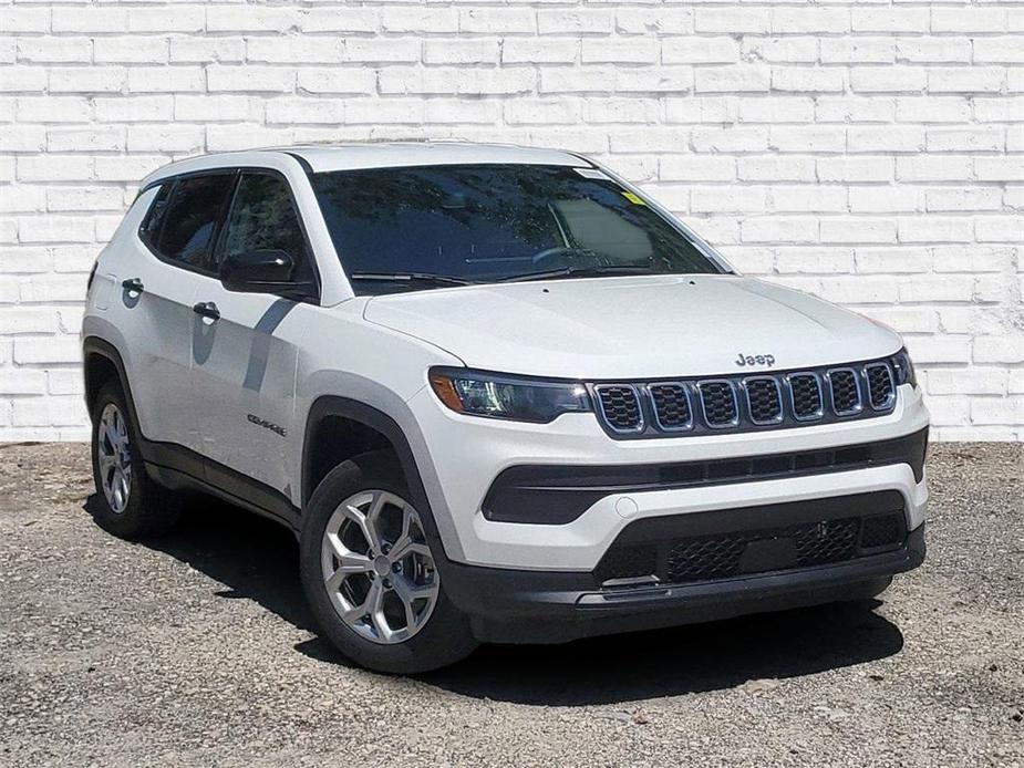 new 2024 Jeep Compass car, priced at $26,495