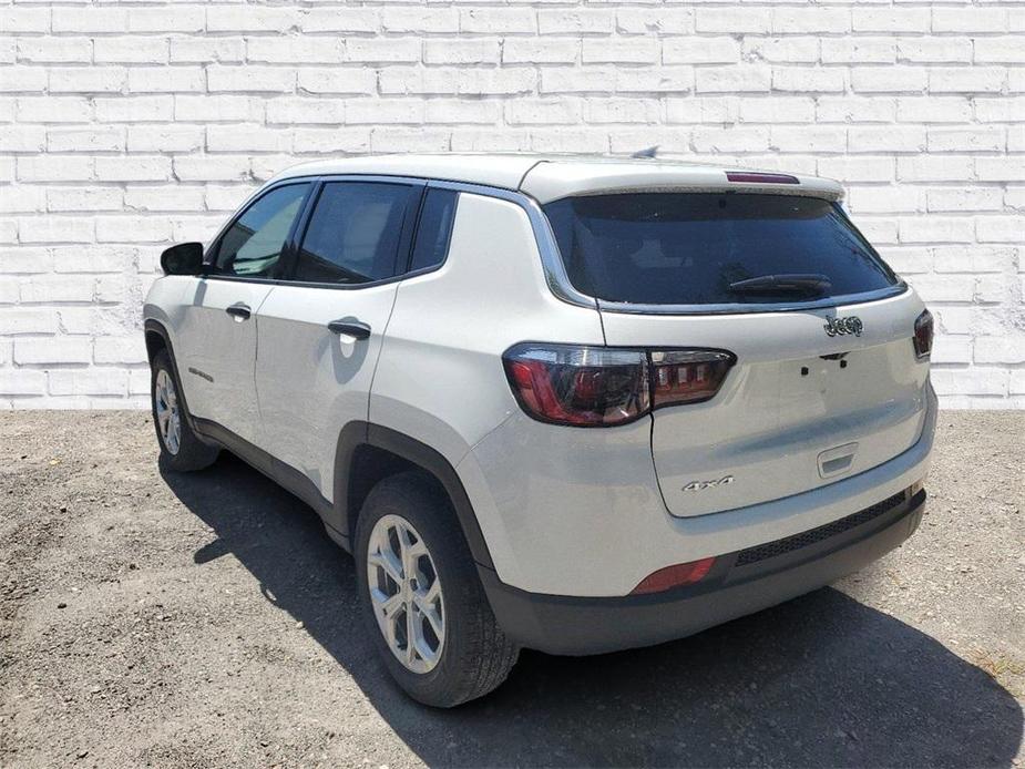 new 2024 Jeep Compass car, priced at $26,495