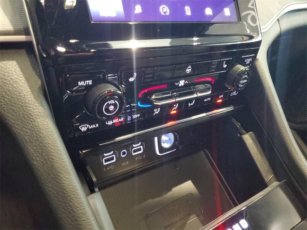 new 2025 Jeep Grand Cherokee L car, priced at $46,998