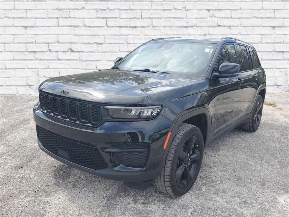 used 2022 Jeep Grand Cherokee car, priced at $24,417