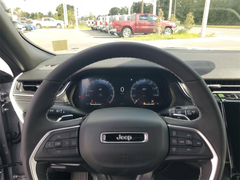 new 2025 Jeep Grand Cherokee car